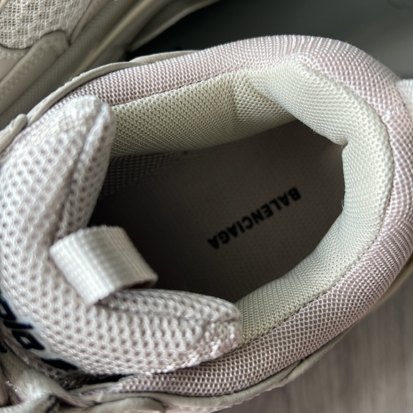 Balenciaga Triple S Chunky Rice Ash - Picture 4 of 8